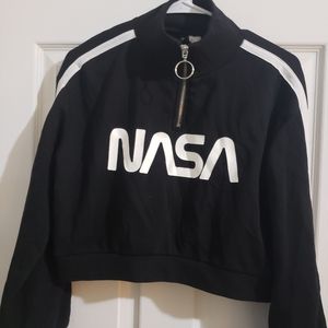 Cropped quarter zip